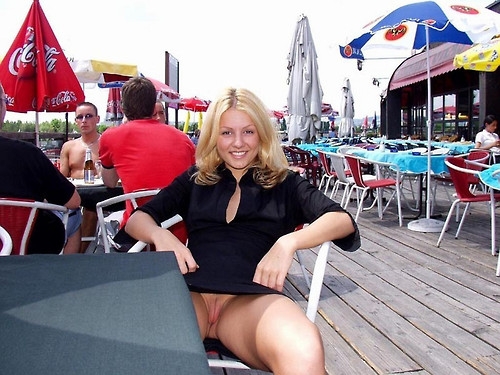 onder het rokje 30