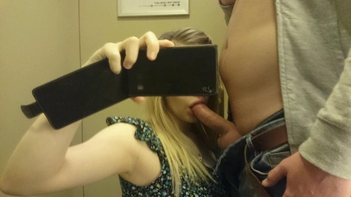 sex selfie 16