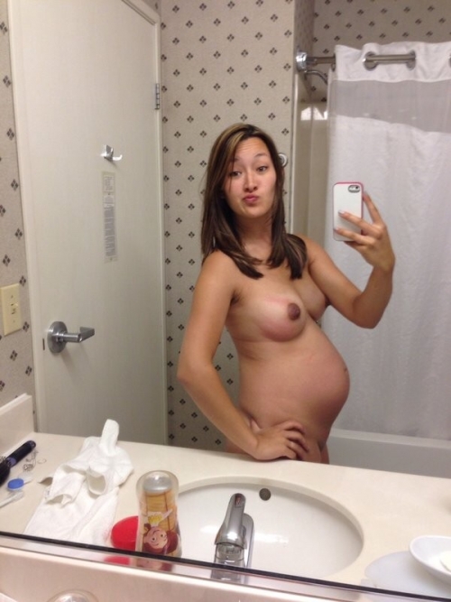 zwanger bloot 24.jpg